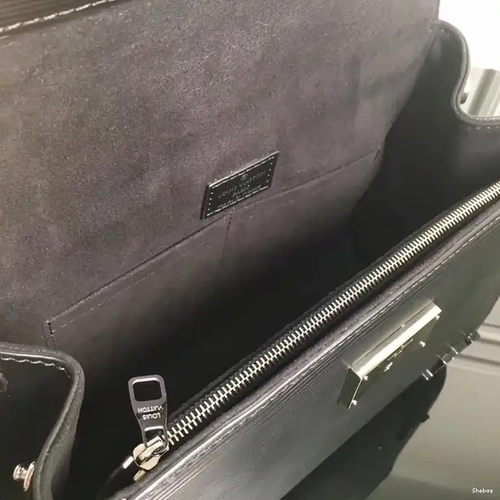 LV Bags 19B570371 0618